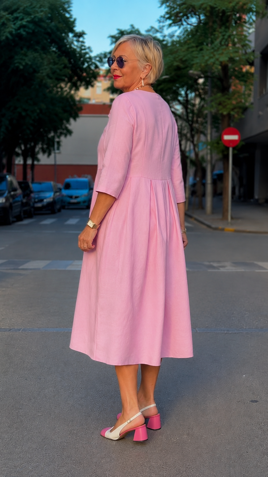 Elegant Pink Pleated Midi Dress with Button Collar Detail